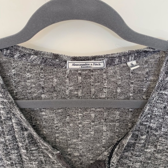 Abercrombie and Fitch long sleeve very soft - Picture 2 of 3